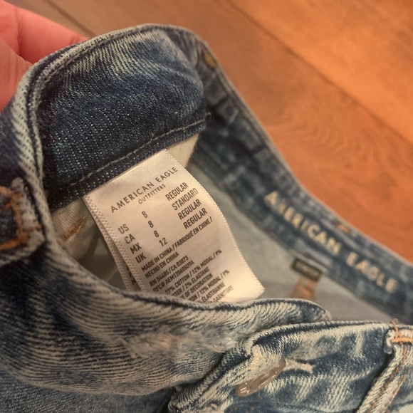 AE Curvy Stretch Mom Jeans - Picture 3 of 5